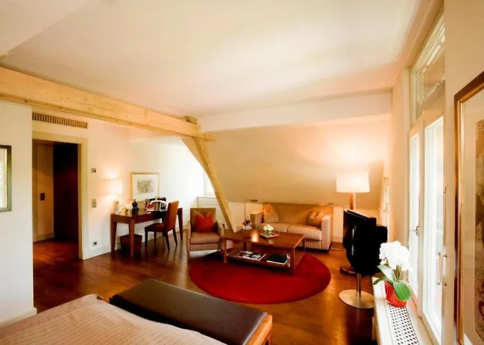 Hotel Suellberg Karlheinz Hauser Schenefeld , Germany
